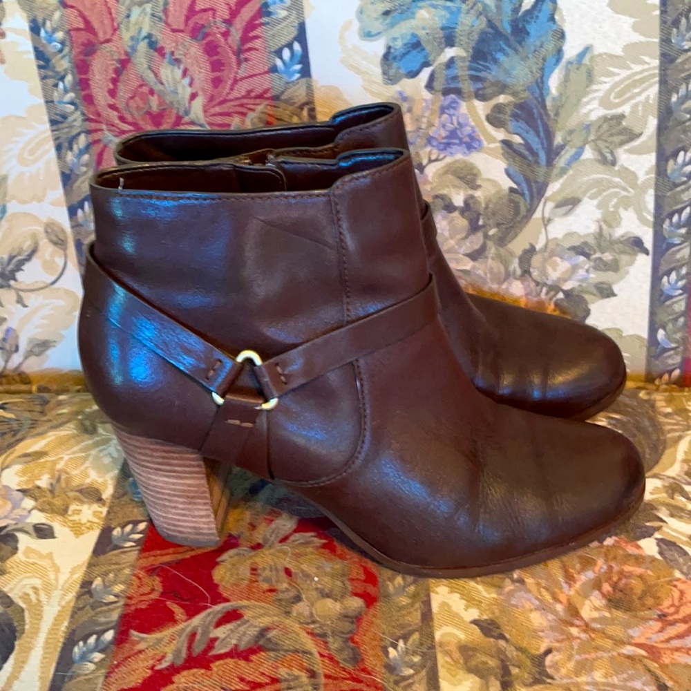 COLE HAAN LEATHER ANKLE BOOTS